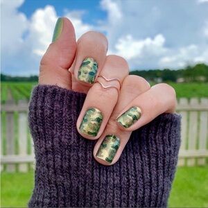 *Retired* Color Street: Glam-ouflage